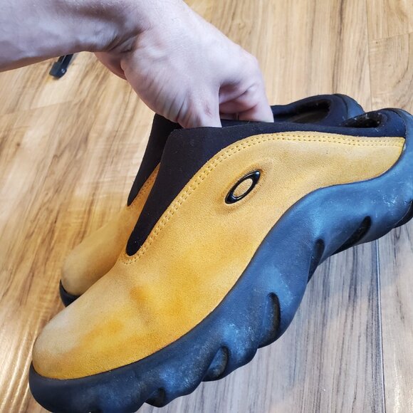 NOT FOR SALE Poshmark will Restrict Sellers Accounts If We Delete Too Many Items - Picture 4 of 8